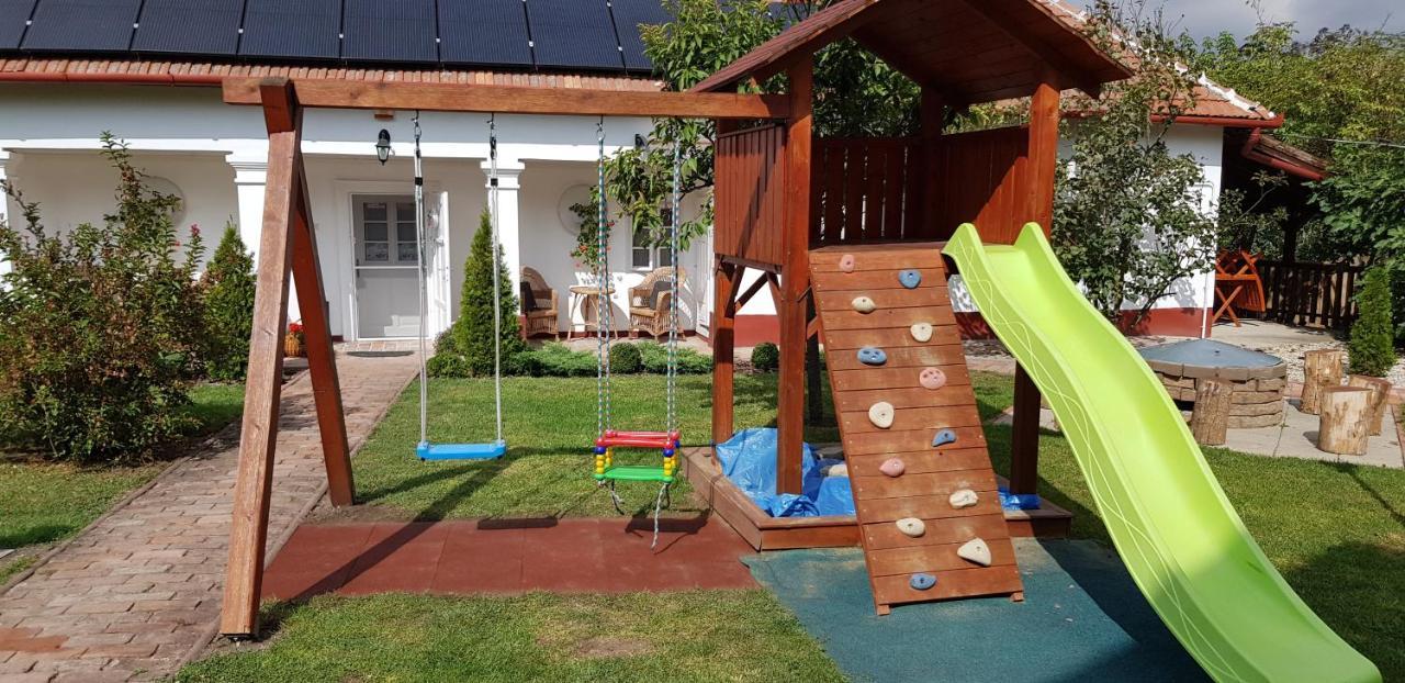 Harmonia Paraszthaz Es Apartman Poroszló エクステリア 写真