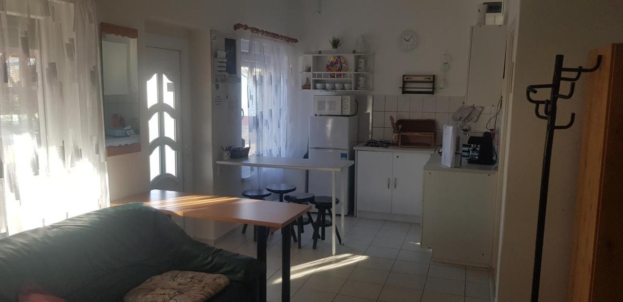 Harmonia Paraszthaz Es Apartman Poroszló エクステリア 写真
